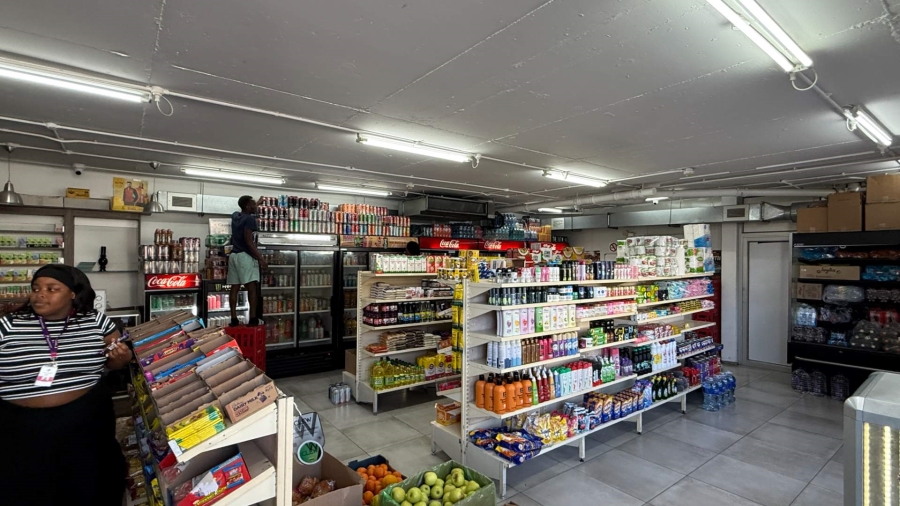 To Let commercial Property for Rent in Gardens Western Cape